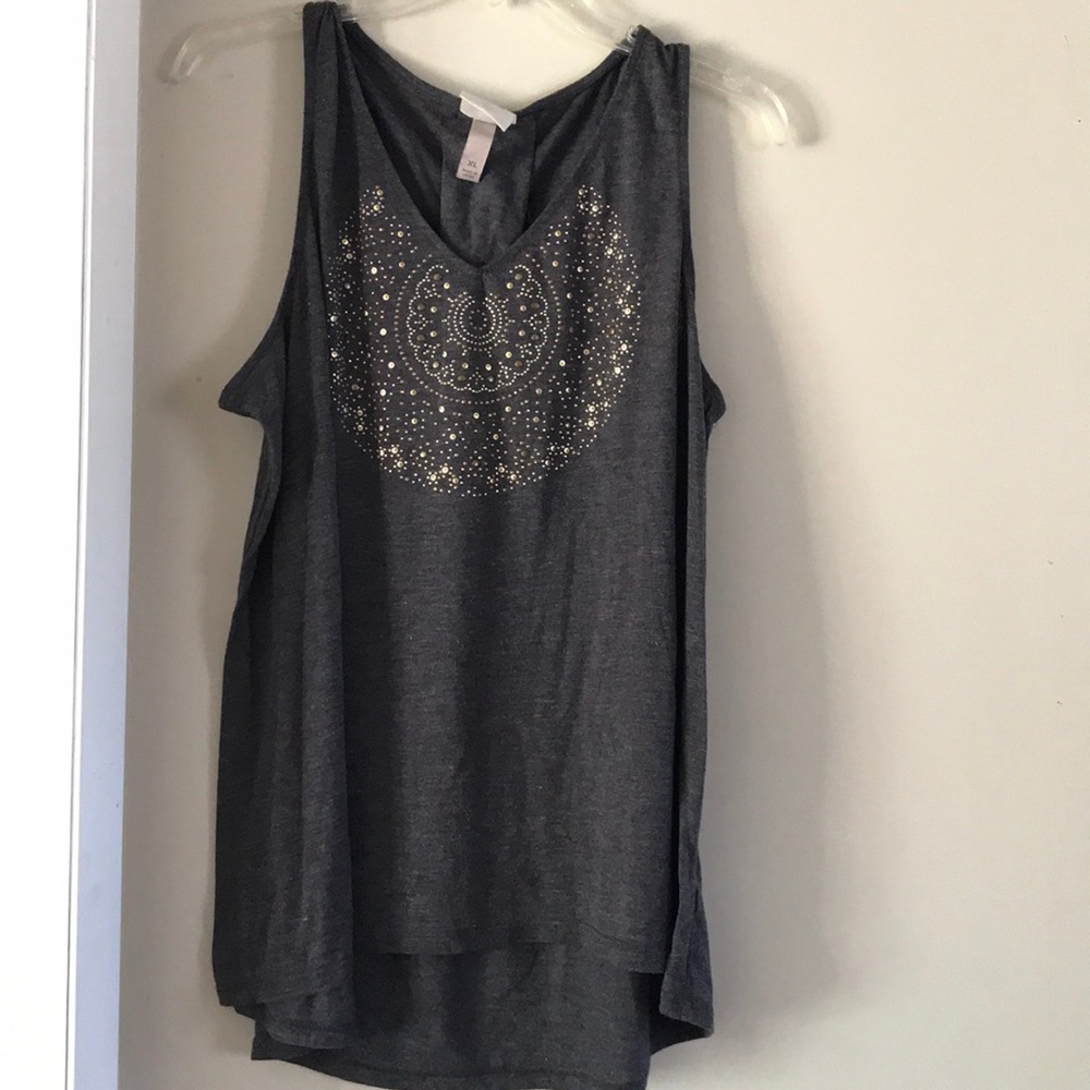 Super cute detailed tank!